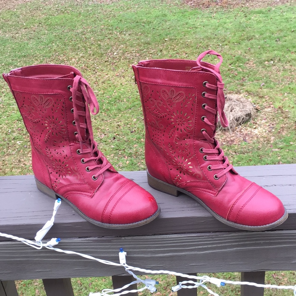 Read rampage boots!